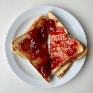 Roti Bakar Strawberry